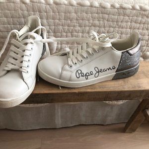Tennis Shoes